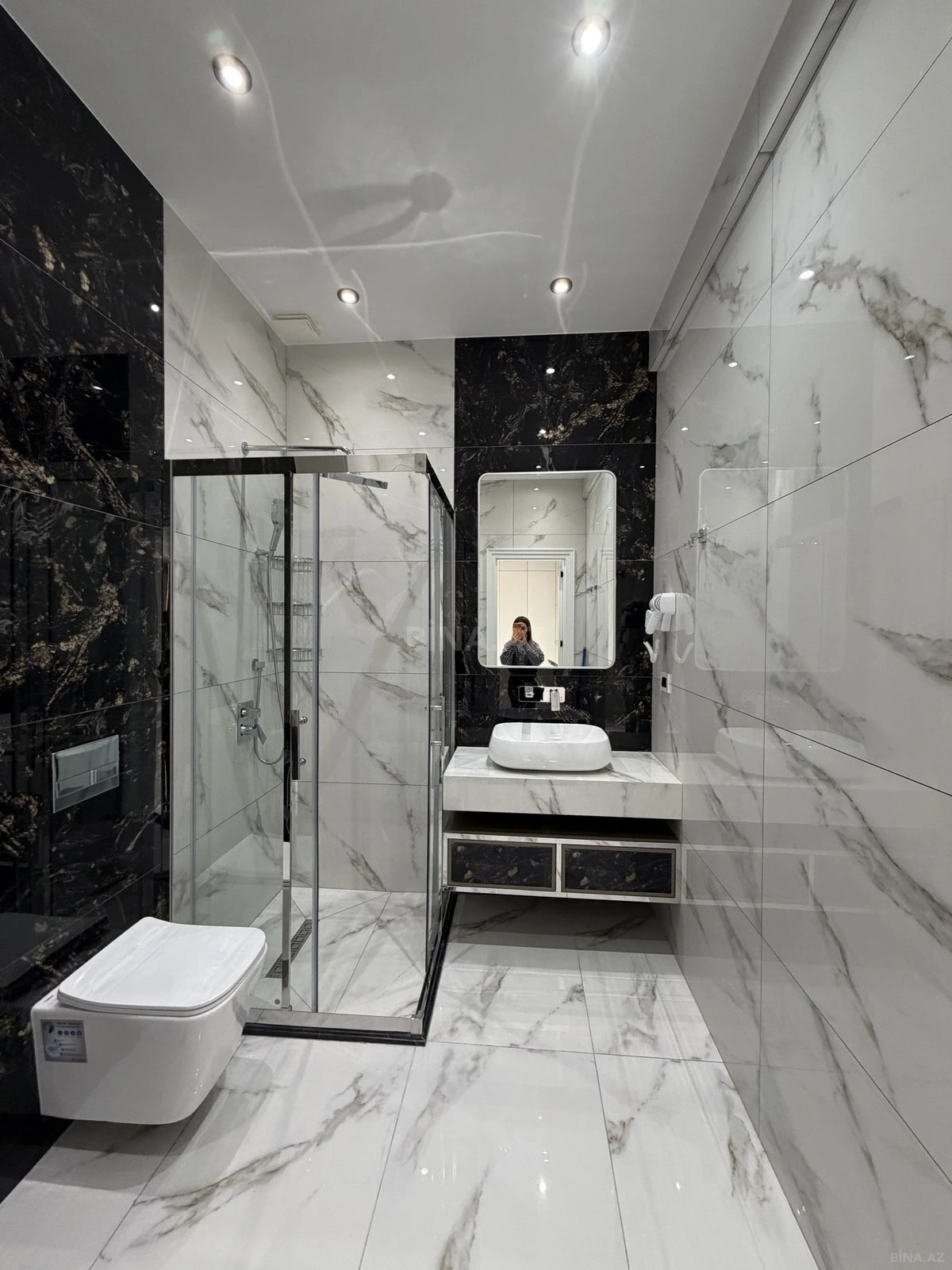 Satılır 2 otaqlı mənzil 68 m²