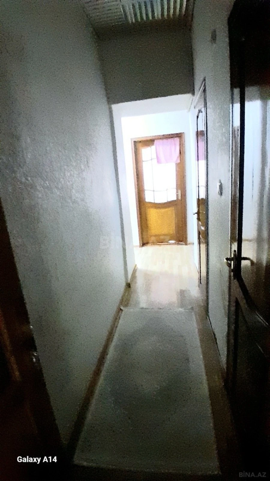 Satılır 4 otaqlı mənzil 90 m²