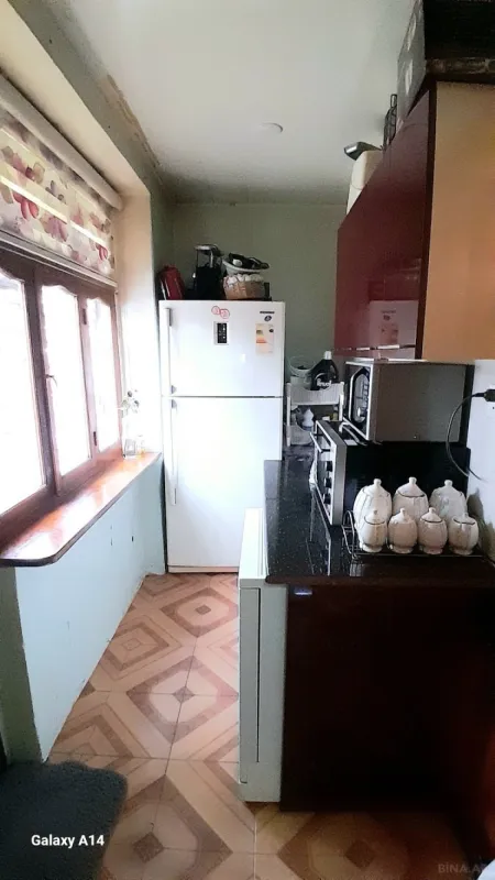 Satılır 4 otaqlı mənzil 90 m²