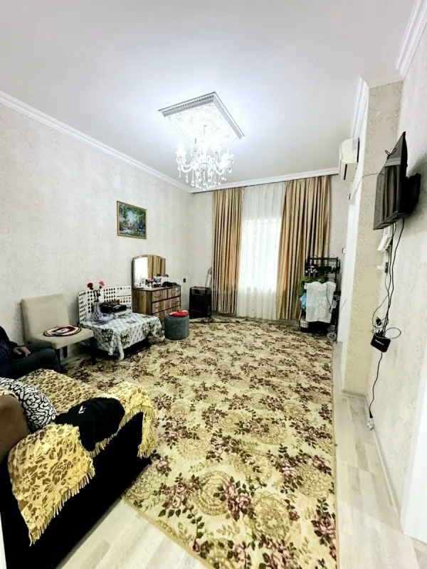 Satılır 4 otaqlı mənzil 90 m²