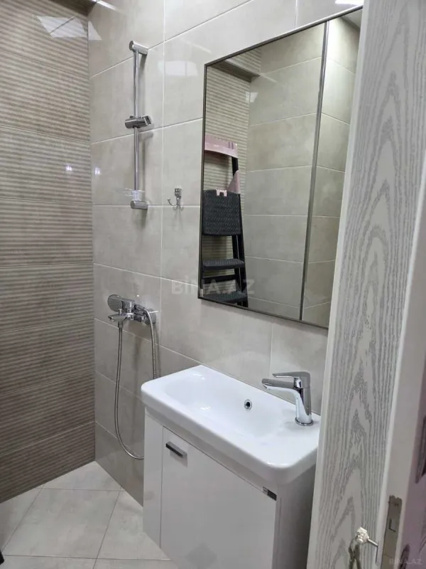 Kirayə verilir 3 otaqlı mənzil 105.1 m²