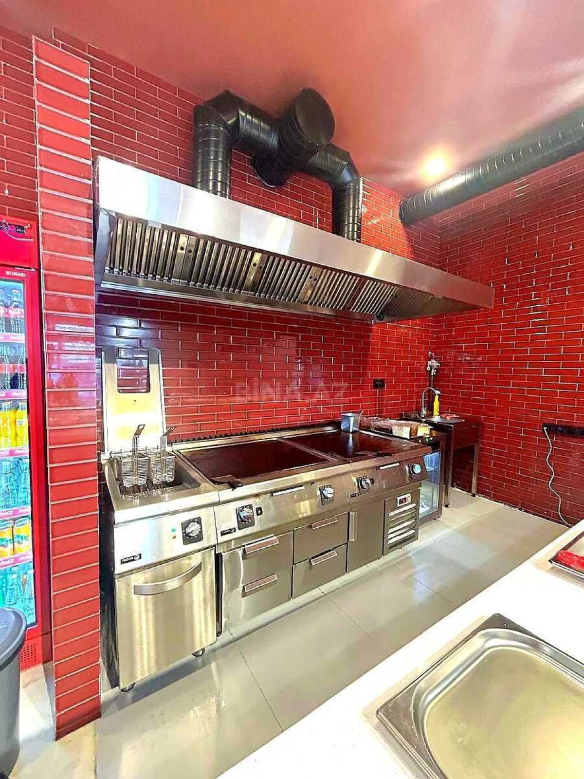 Satılır obyekt 120.5 m²