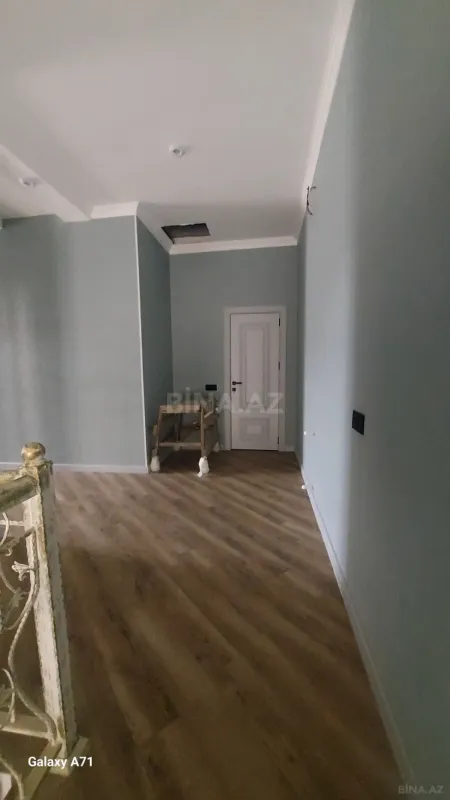 Satılır 6 otaqlı həyət evi 235 m²