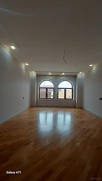 Satılır 6 otaqlı həyət evi 235 m²
