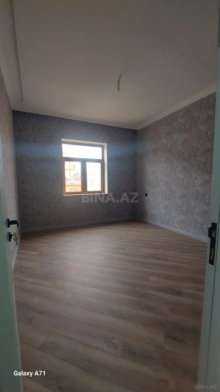 Satılır 6 otaqlı həyət evi 235 m²