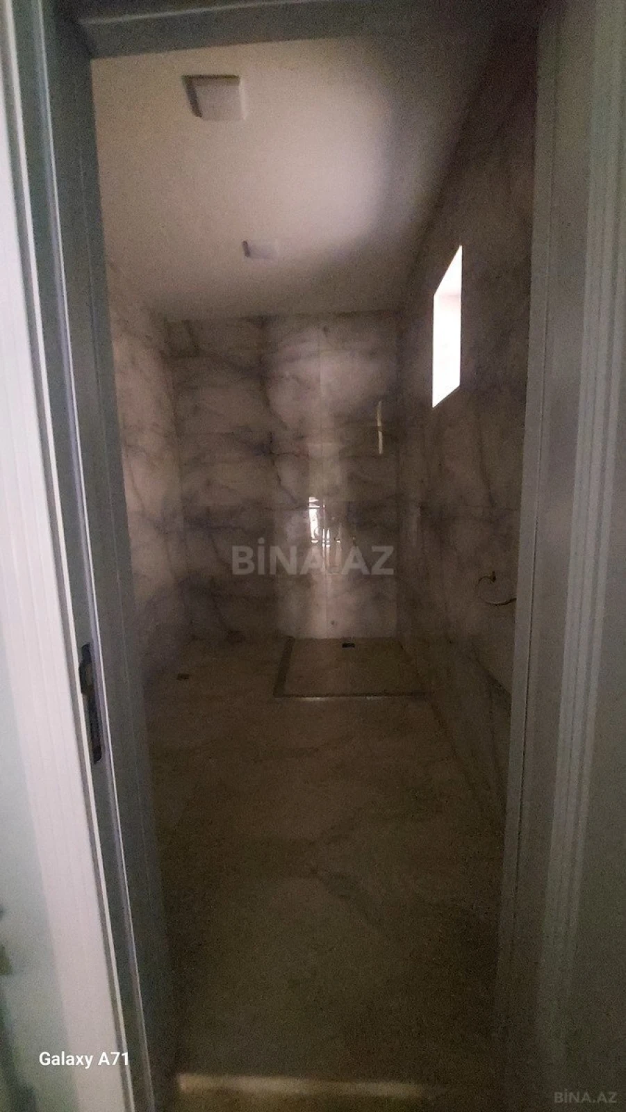 Satılır 6 otaqlı həyət evi 235 m²