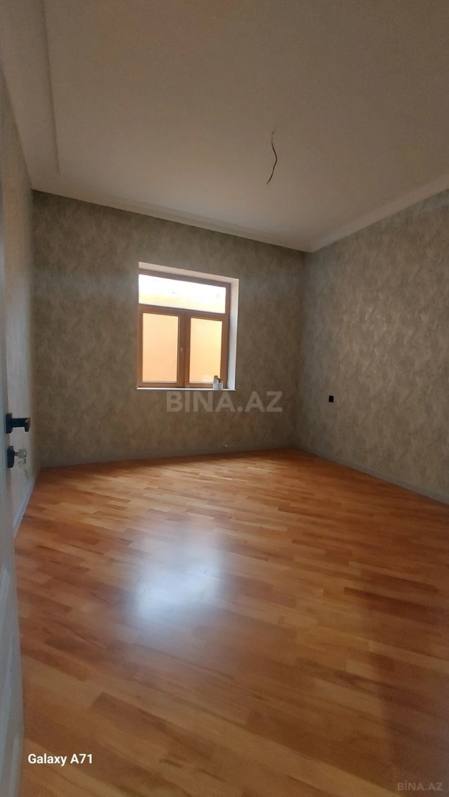 Satılır 6 otaqlı həyət evi 235 m²