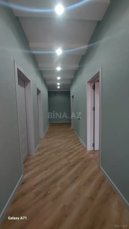 Satılır 6 otaqlı həyət evi 235 m²