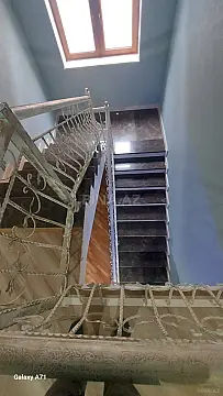 Satılır 6 otaqlı həyət evi 235 m²