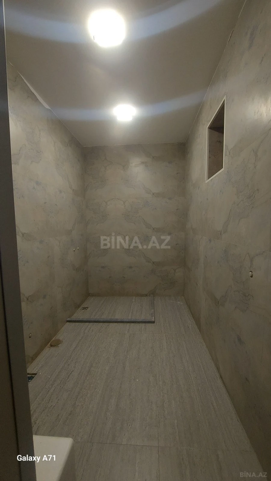 Satılır 6 otaqlı həyət evi 235 m²