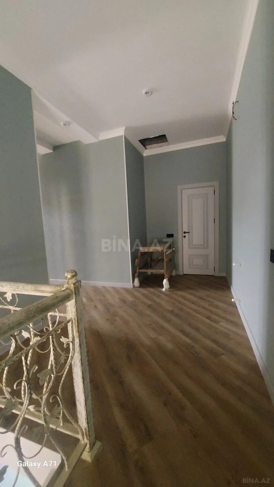 Satılır 6 otaqlı həyət evi 235 m²