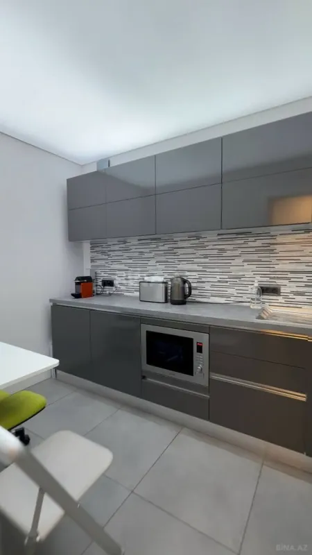 Satılır 4 otaqlı ofis 190 m²