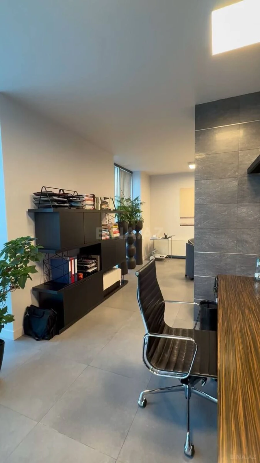 Satılır 4 otaqlı ofis 190 m²