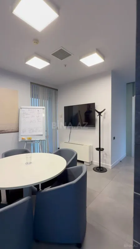 Satılır 4 otaqlı ofis 190 m²