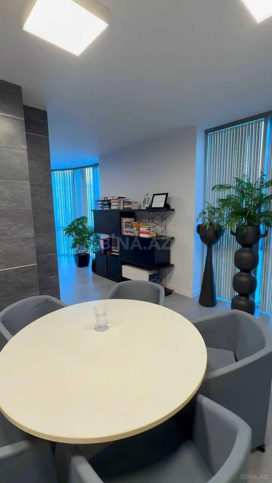 Satılır 4 otaqlı ofis 190 m²