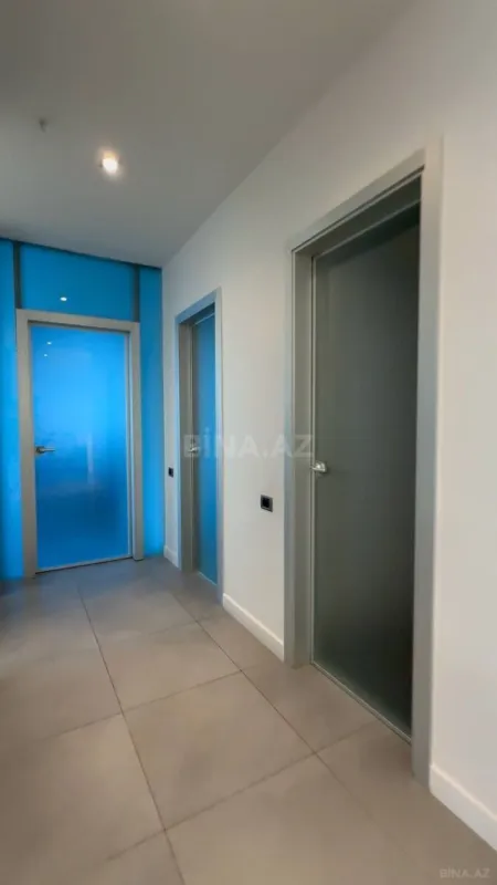 Satılır 4 otaqlı ofis 190 m²