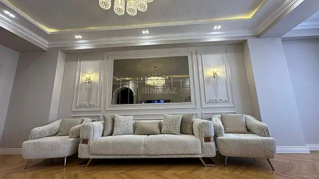 Satılır 3 otaqlı mənzil 135 m² — Bakı 3 otaq 135.00 m²