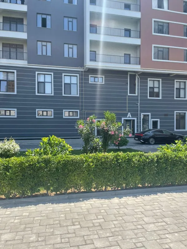 Satılır 2 otaqlı mənzil 110 m²
