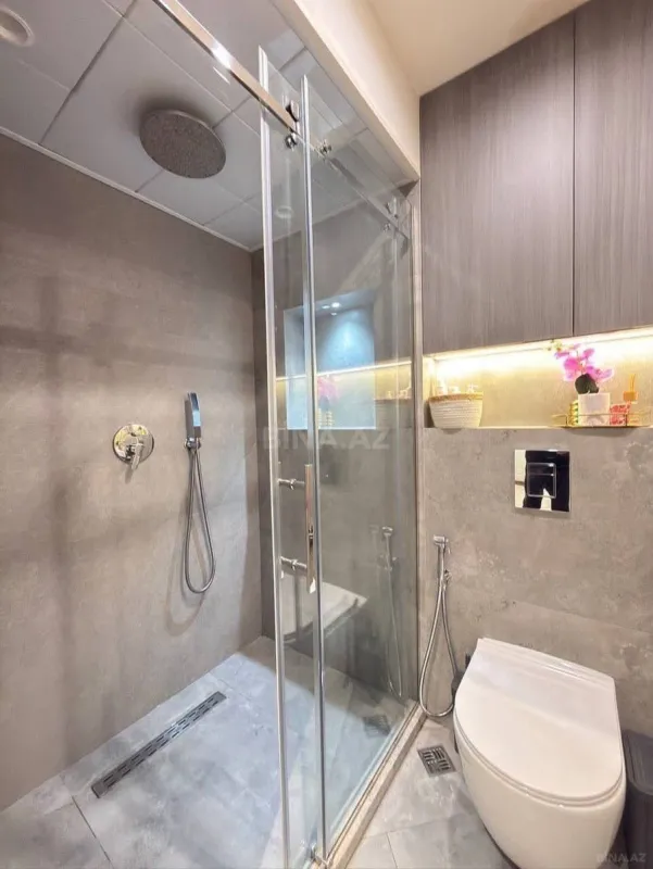 Satılır 4 otaqlı mənzil 120 m²