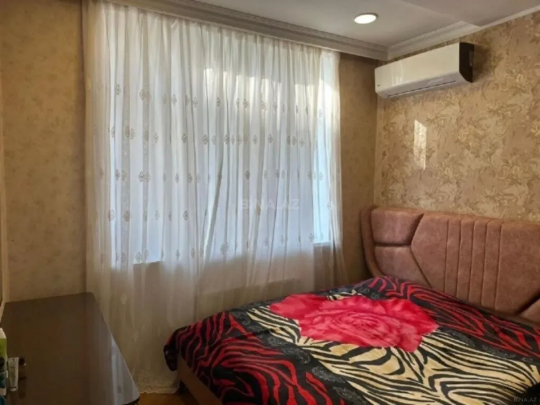 Satılır 3 otaqlı mənzil 102 m²