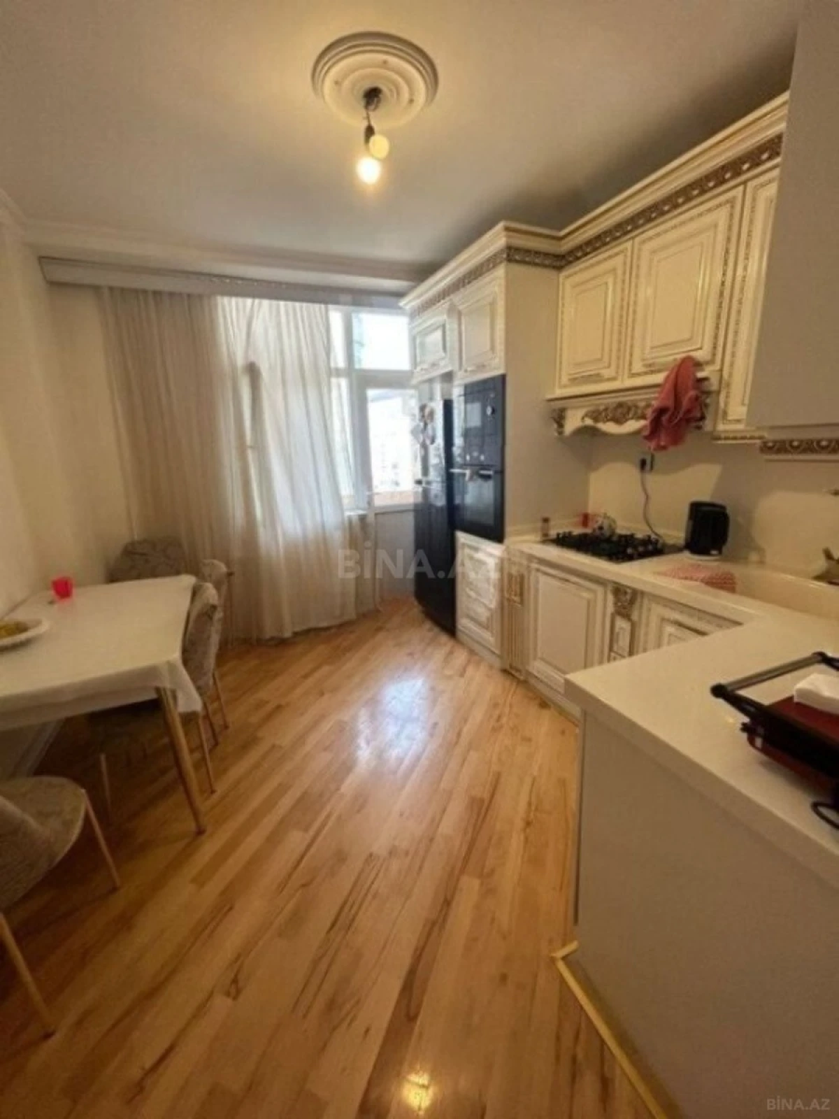 Satılır 3 otaqlı mənzil 102 m²