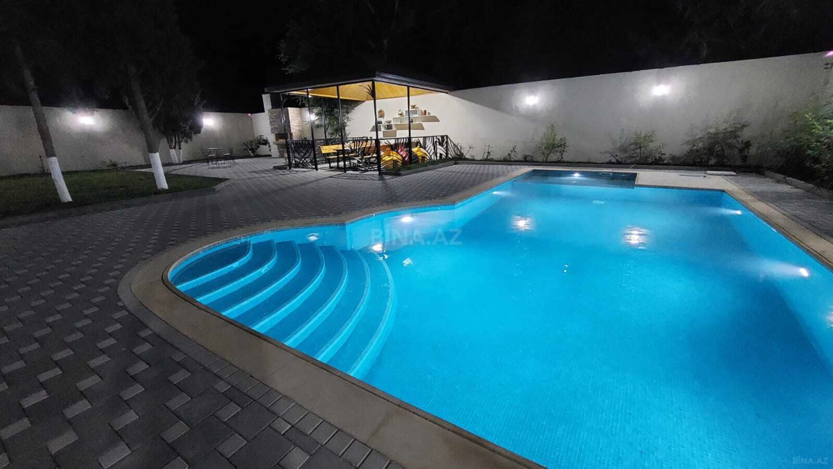 Kirayə verilir 5 otaqlı həyət evi 300 m²