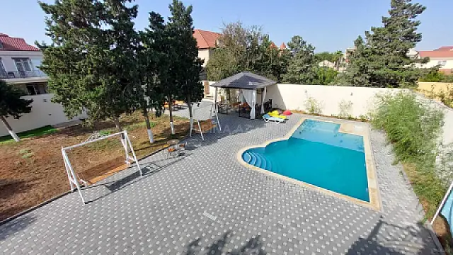 Kirayə verilir 5 otaqlı həyət evi 300 m²