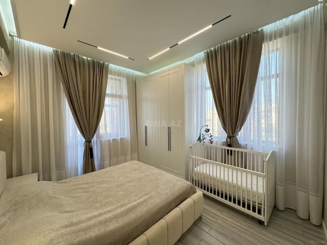 Satılır 3 otaqlı mənzil 110 m²