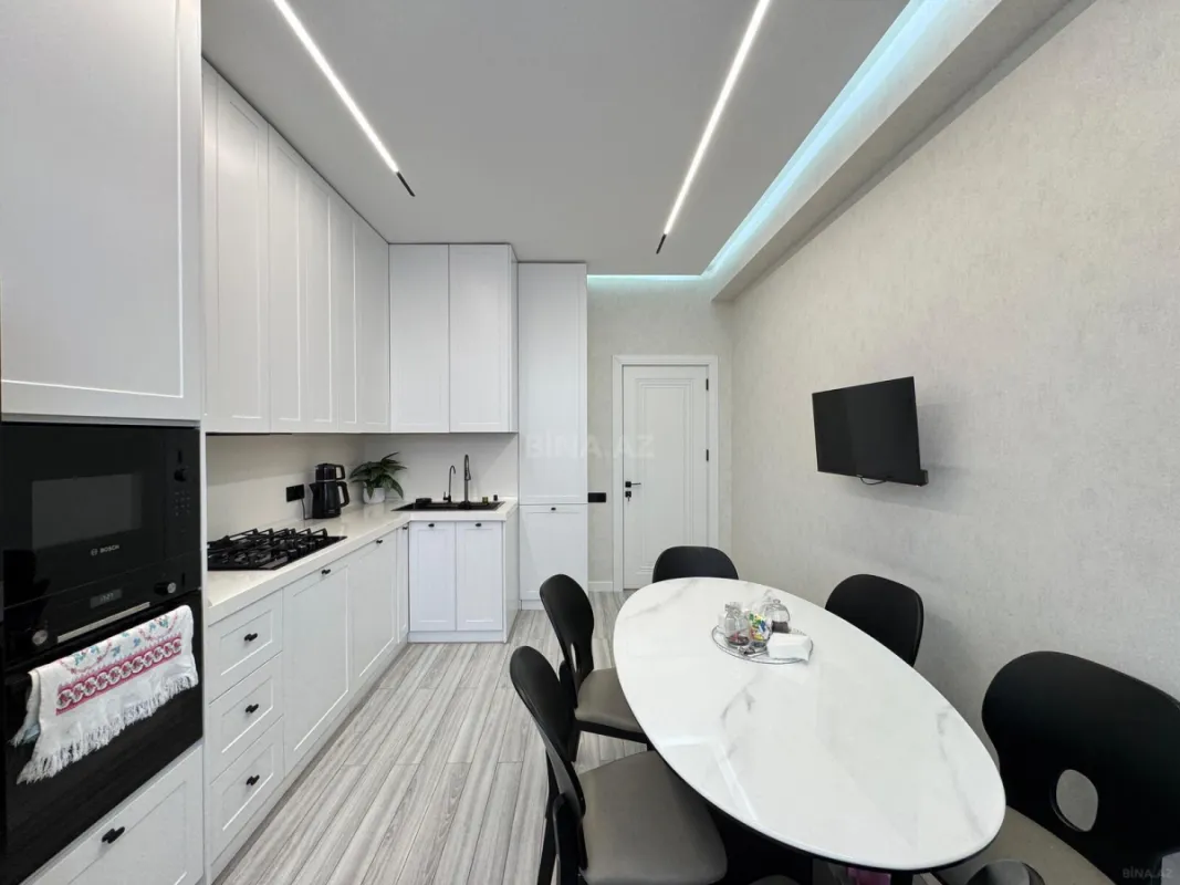 Satılır 3 otaqlı mənzil 110 m²