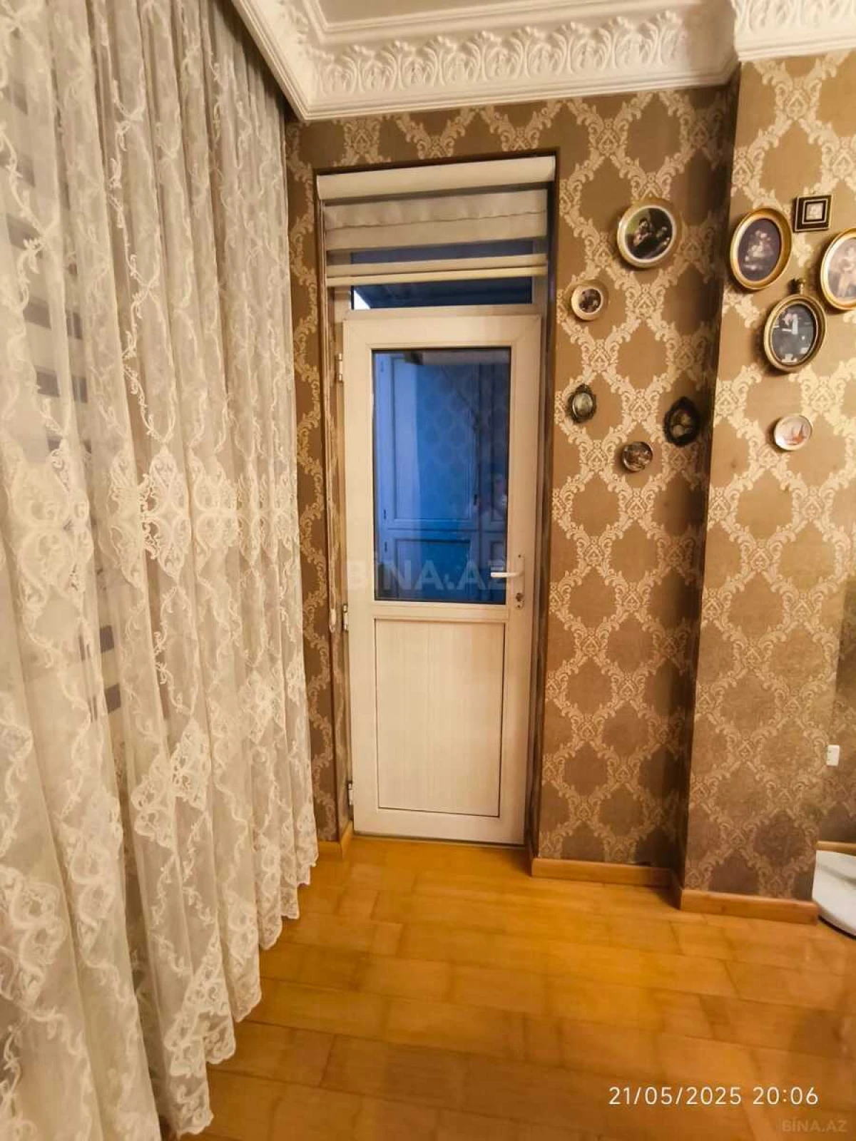 Satılır 2 otaqlı mənzil 75 m²