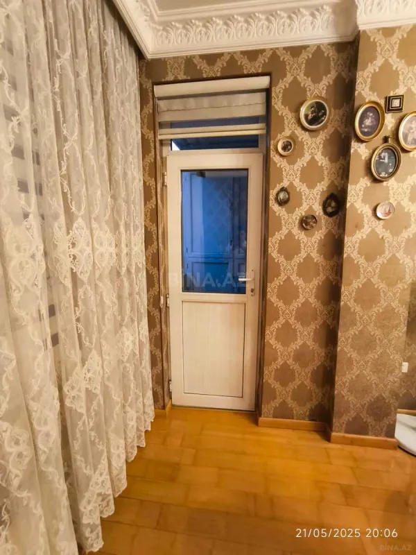 Satılır 2 otaqlı mənzil 75 m²