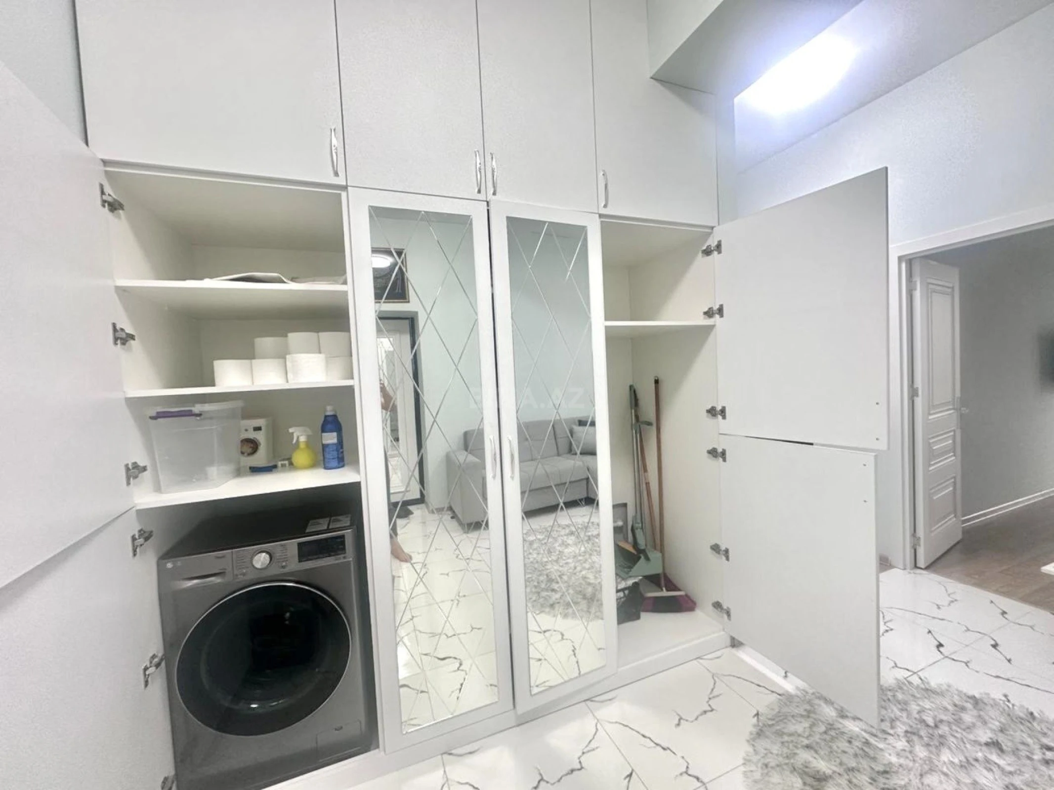 Kirayə verilir 4 otaqlı mənzil 170 m²