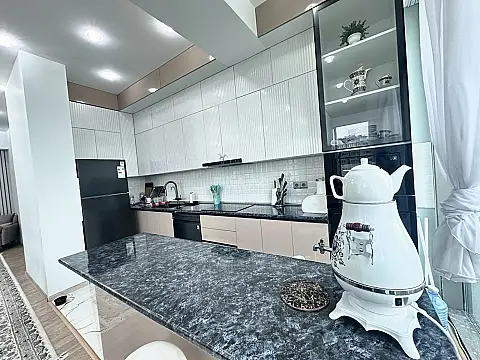 Kirayə verilir 4 otaqlı mənzil 170 m²