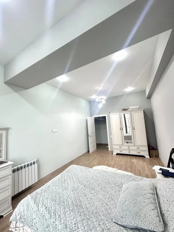 Kirayə verilir 4 otaqlı mənzil 170 m²