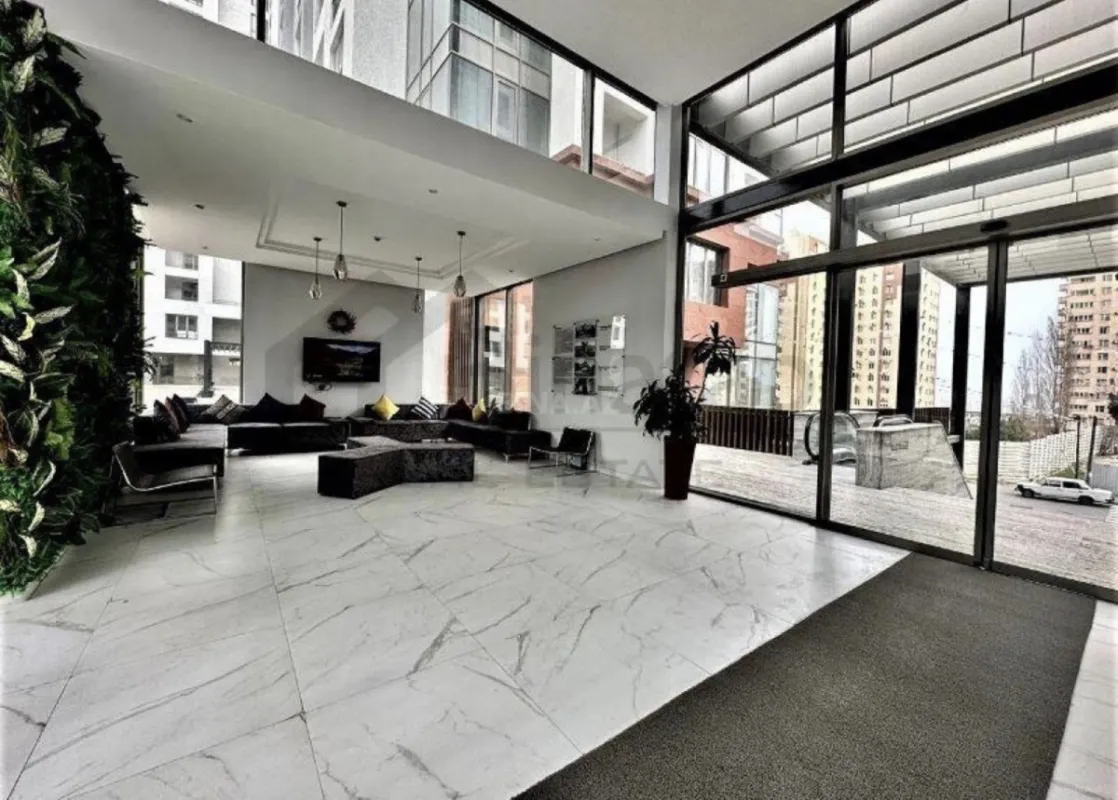 Kirayə verilir 4 otaqlı mənzil 170 m²