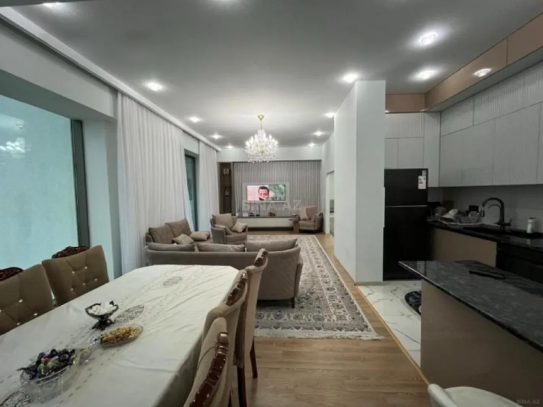 Kirayə verilir 4 otaqlı mənzil 170 m²
