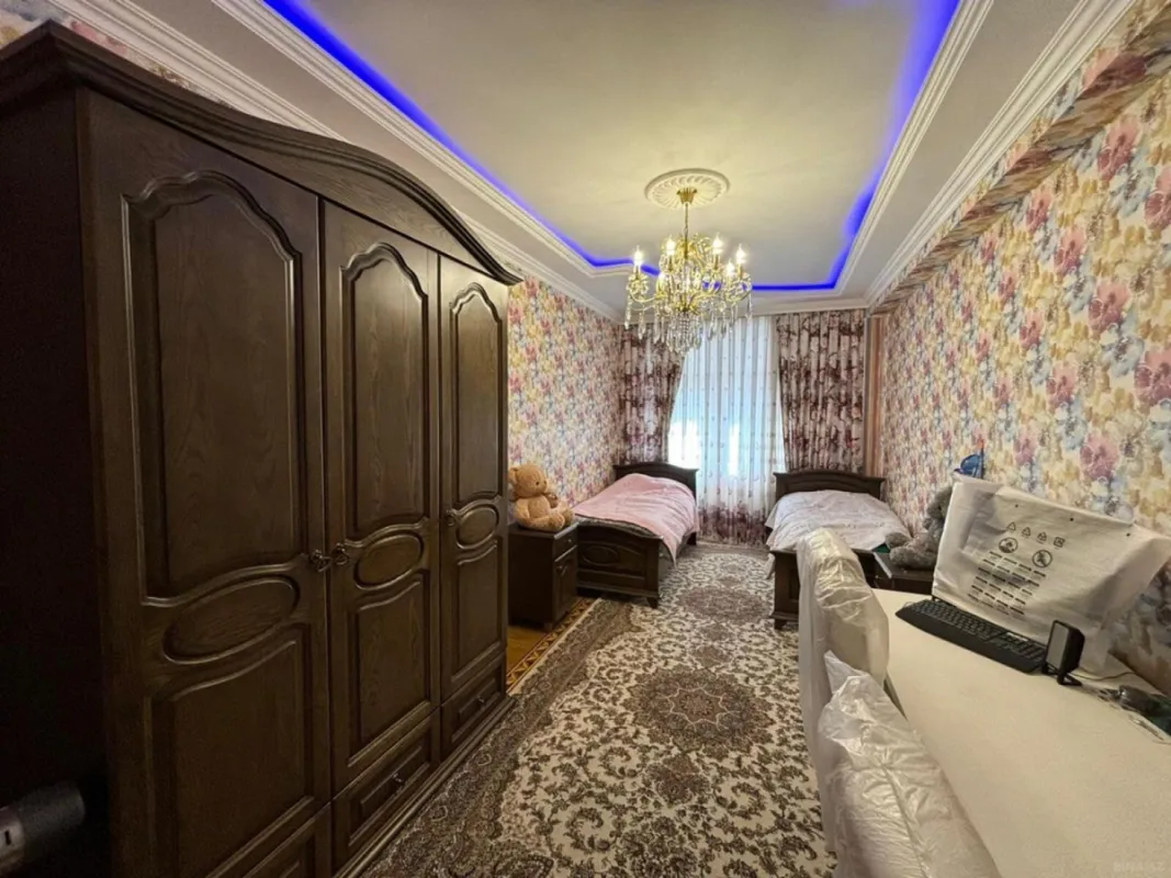 Kirayə verilir 3 otaqlı mənzil 170 m²