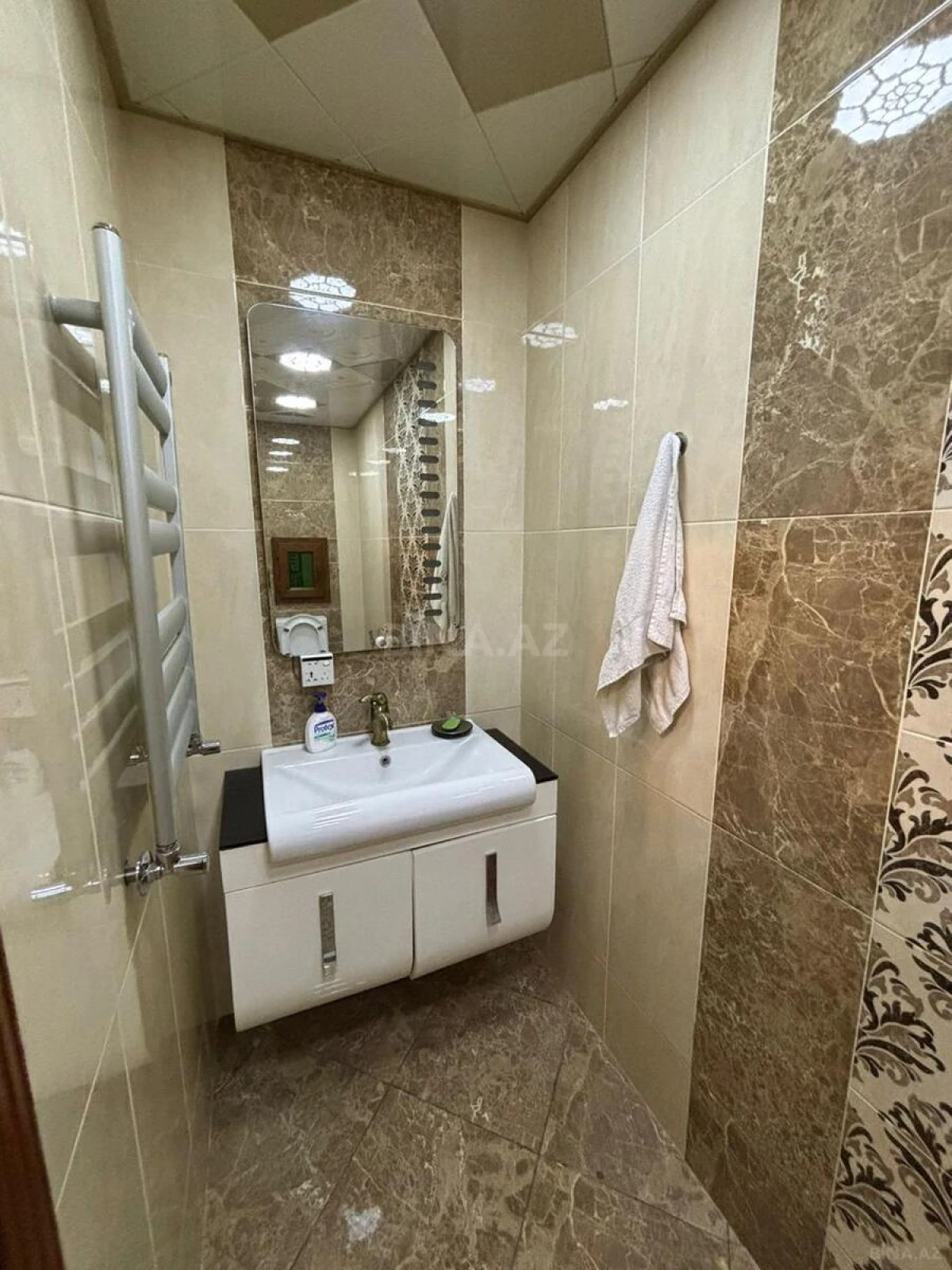 Kirayə verilir 3 otaqlı mənzil 170 m²