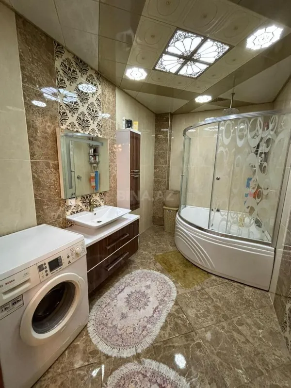 Kirayə verilir 3 otaqlı mənzil 170 m²