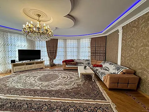 Kirayə verilir 3 otaqlı mənzil 170 m²