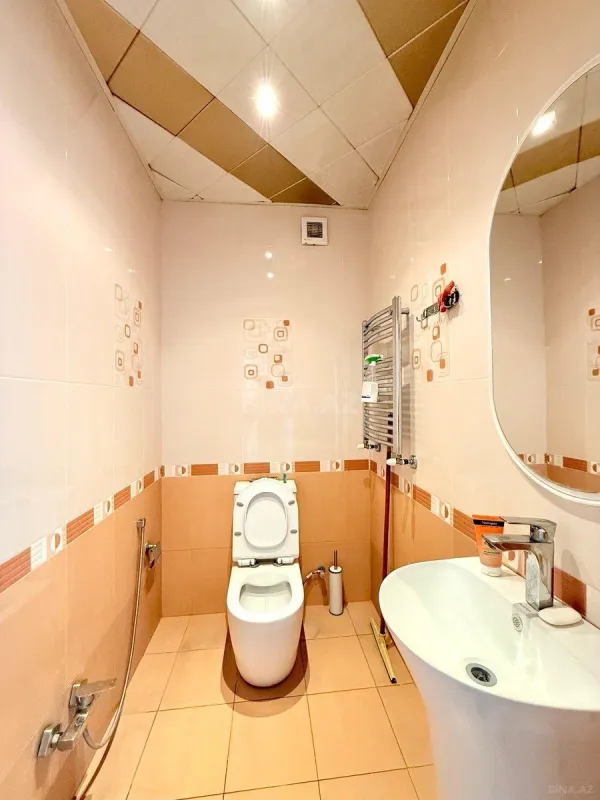 Satılır 4 otaqlı mənzil 150 m²