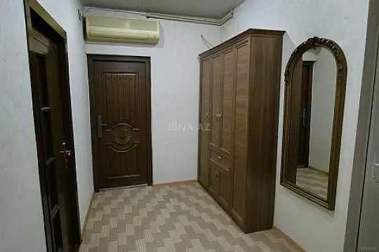 Satılır 5 otaqlı mənzil 120 m²