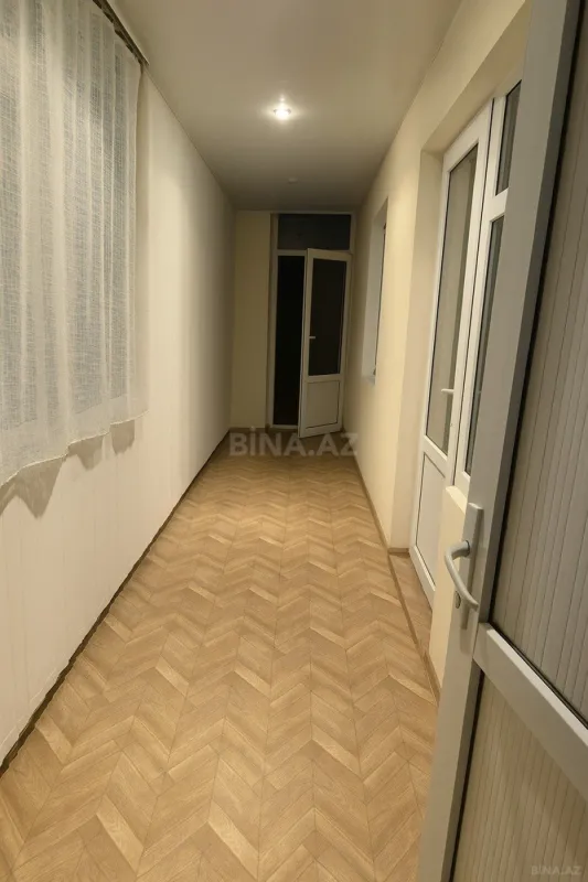 Satılır 5 otaqlı mənzil 120 m²
