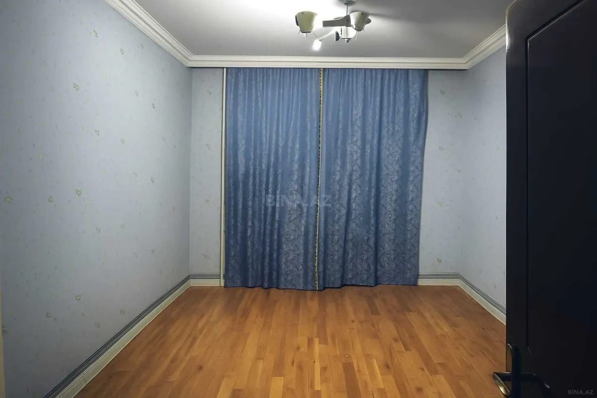 Satılır 5 otaqlı mənzil 120 m²