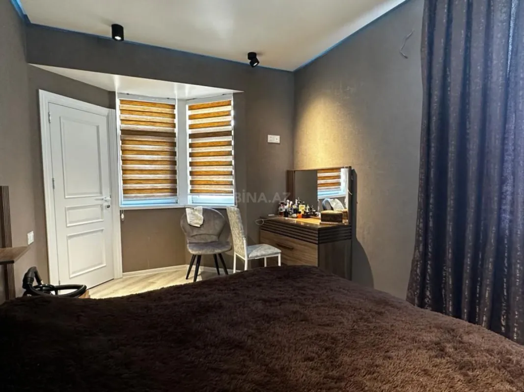 Satılır 2 otaqlı mənzil 67 m²