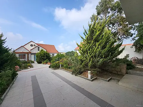 Satılır 4 otaqlı həyət evi 220 m²