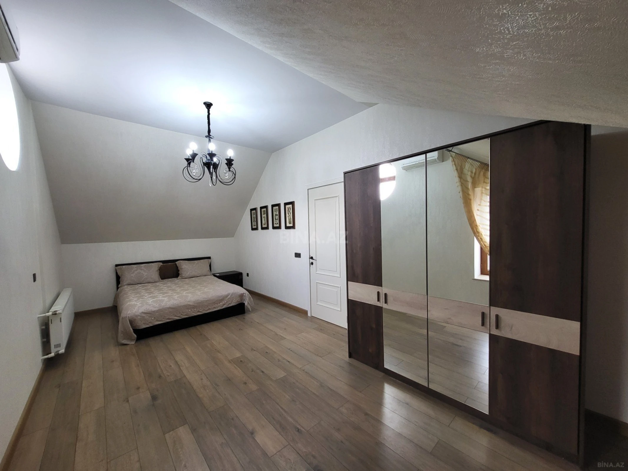 Satılır 4 otaqlı həyət evi 220 m²