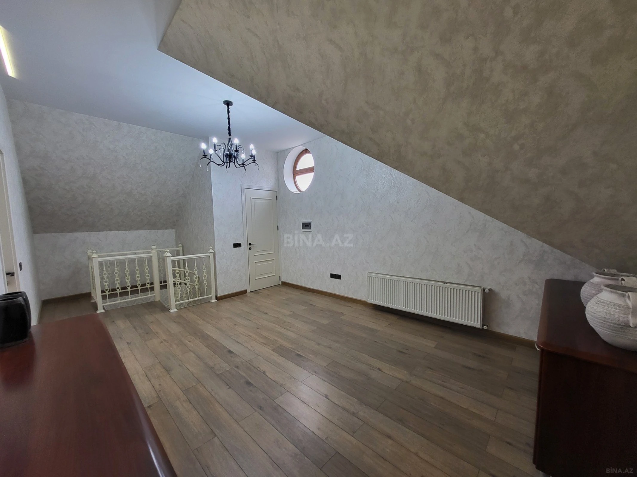 Satılır 4 otaqlı həyət evi 220 m²