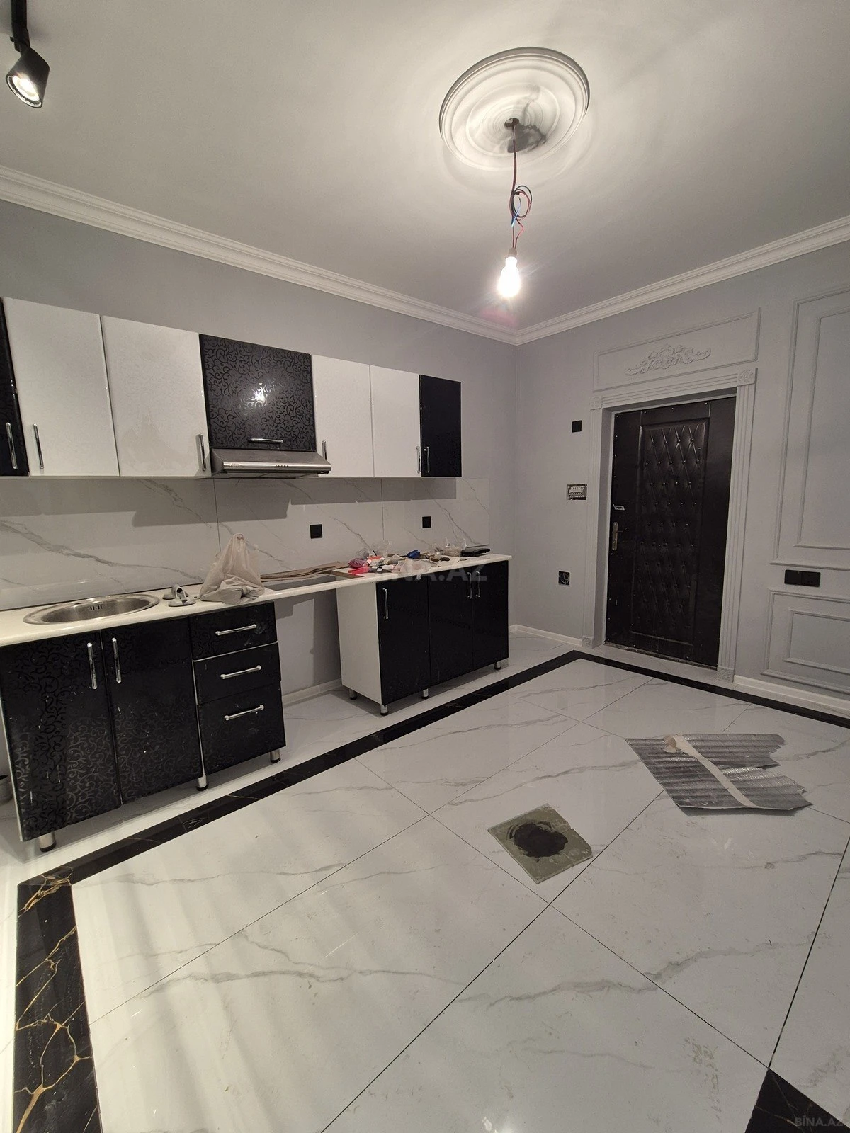 Satılır 2 otaqlı mənzil 55 m²