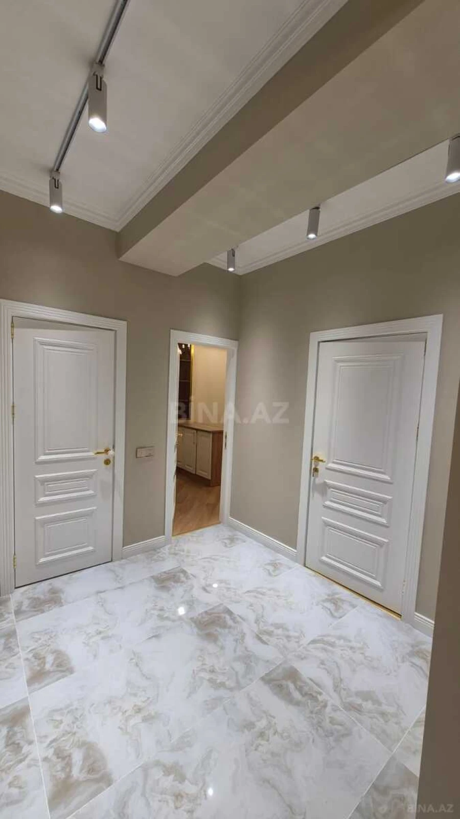 Satılır 2 otaqlı mənzil 60 m²